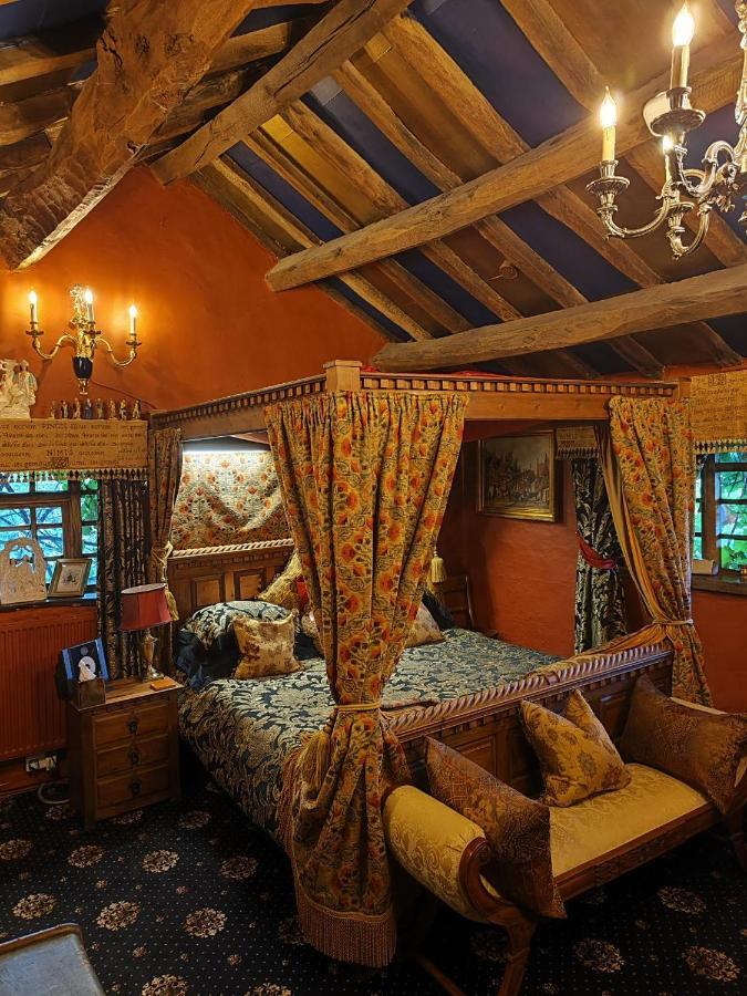 Wizards Thatch Luxury Suites อัลเดอร์ลีย์เอดจ์ ภายนอก รูปภาพ