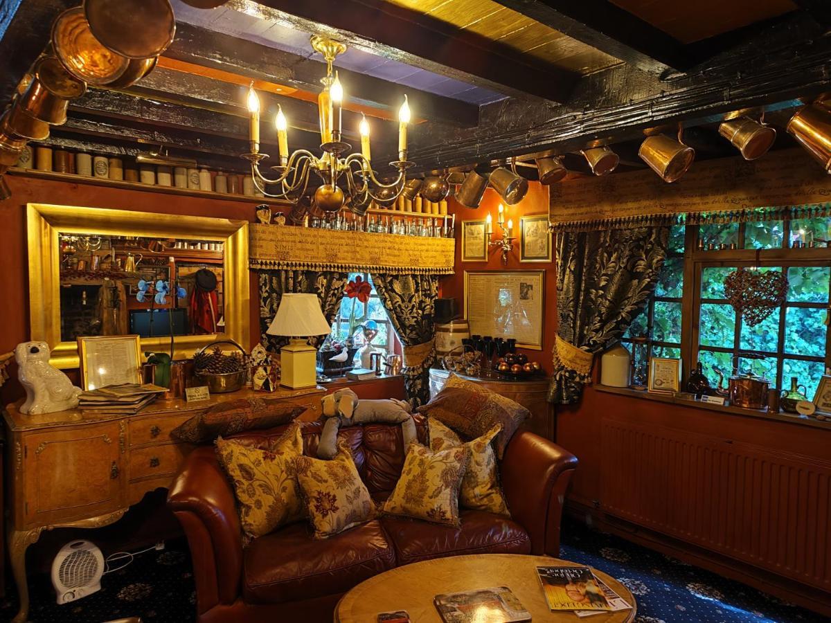 Wizards Thatch Luxury Suites อัลเดอร์ลีย์เอดจ์ ภายนอก รูปภาพ