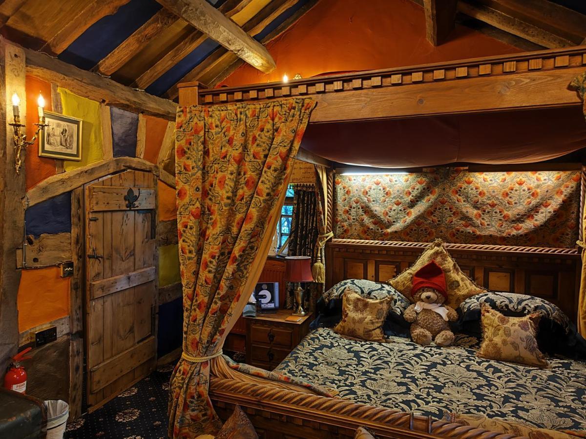 Wizards Thatch Luxury Suites อัลเดอร์ลีย์เอดจ์ ภายนอก รูปภาพ