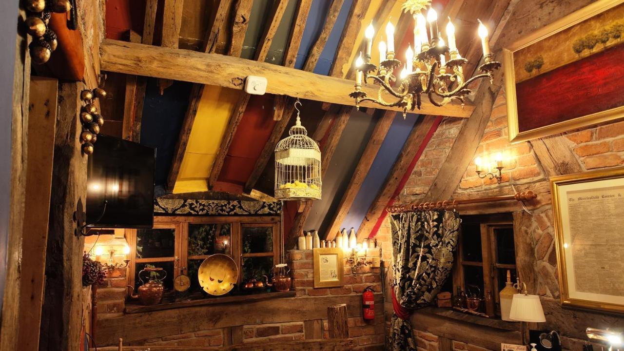 Wizards Thatch Luxury Suites อัลเดอร์ลีย์เอดจ์ ภายนอก รูปภาพ