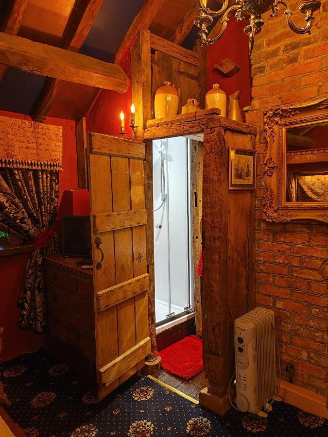 Wizards Thatch Luxury Suites อัลเดอร์ลีย์เอดจ์ ภายนอก รูปภาพ