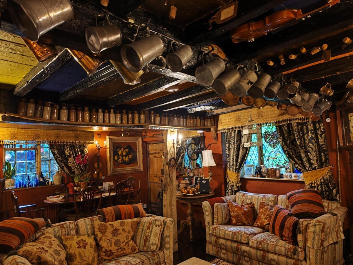 Wizards Thatch Luxury Suites อัลเดอร์ลีย์เอดจ์ ภายนอก รูปภาพ